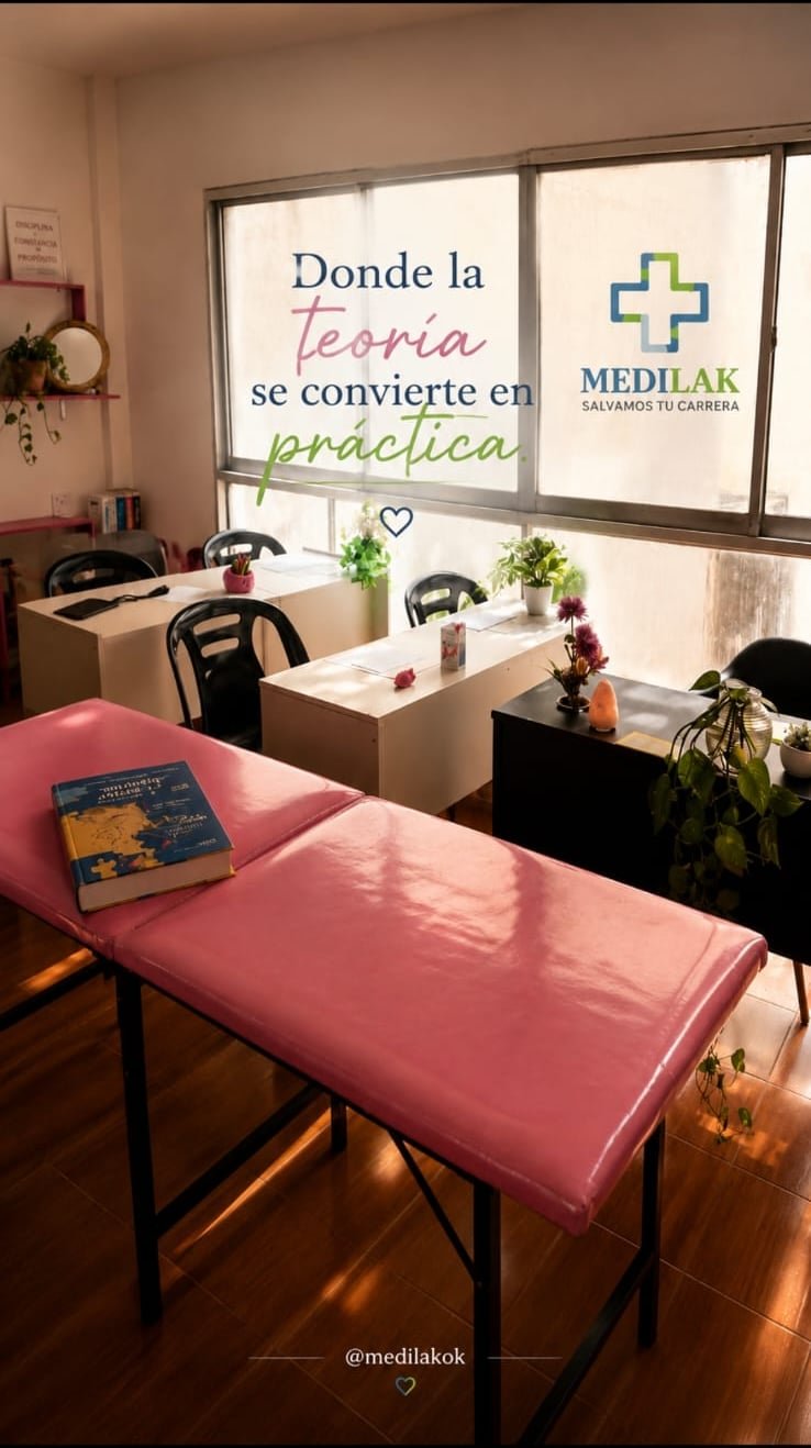 Sala de práctica con camilla