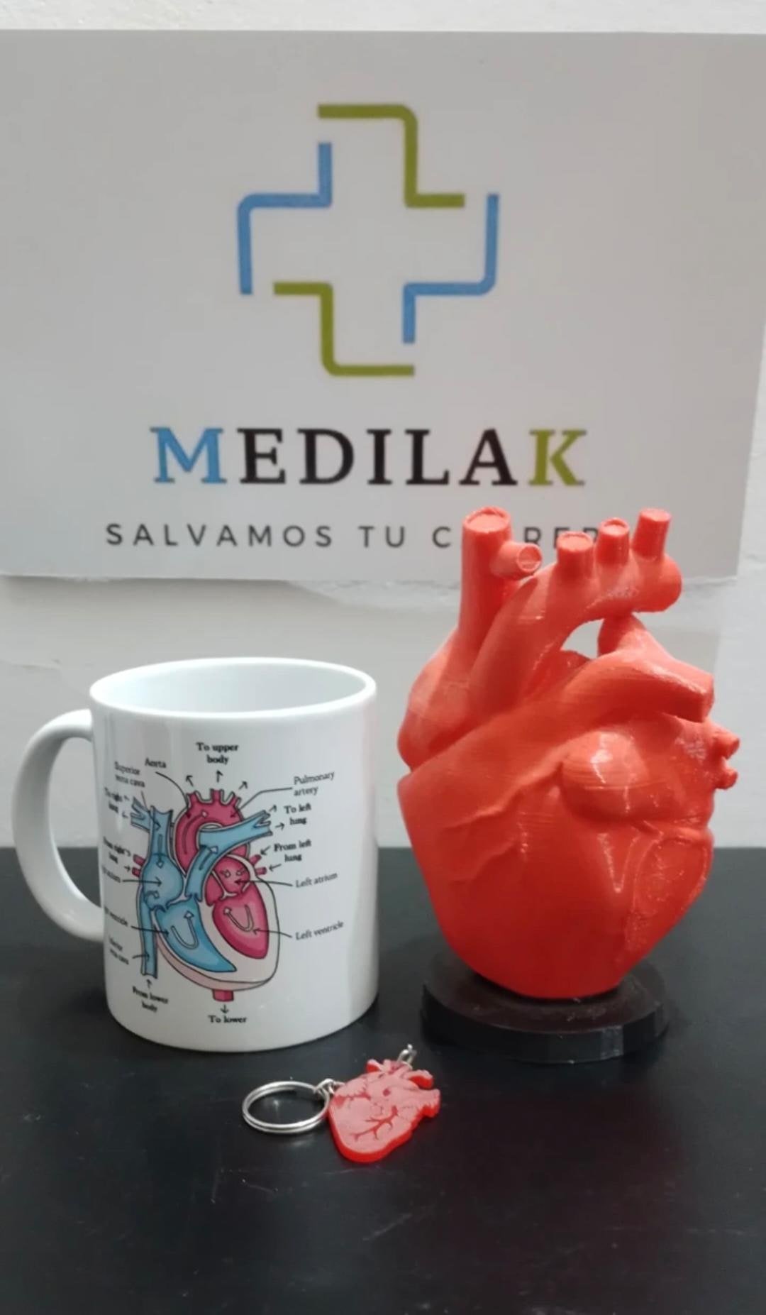 Llaveros y modelo 3D de corazón MEDILAK